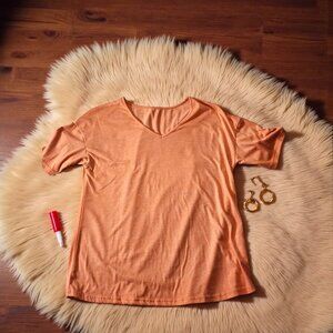 Creamsicle V-Neck Stretch Tee – Lightweight Knit Short Sleeve Top, Size Large